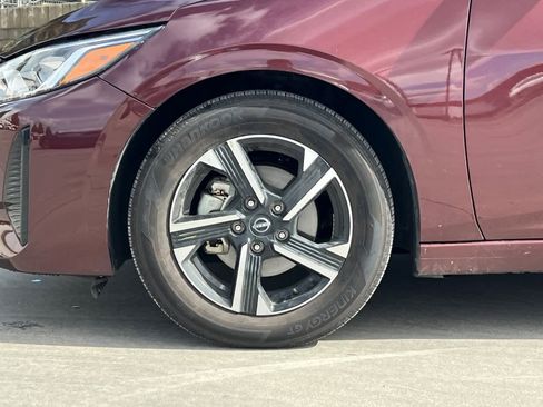 Used 2025 Nissan Sentra SV image 27