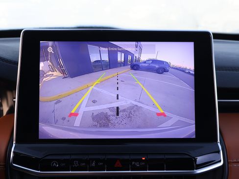 Used 2024 Jeep Compass Limited image 26