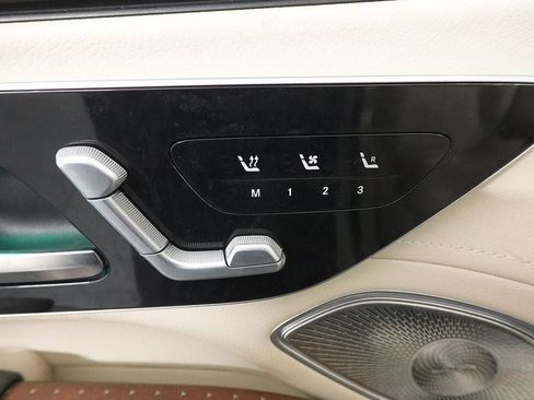 Used 2023 Mercedes-Benz EQS 580 4MATIC SUV image 24