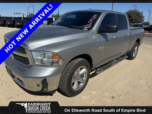 Used 2019 RAM 1500 Classic SLT AWD/4WD image 1