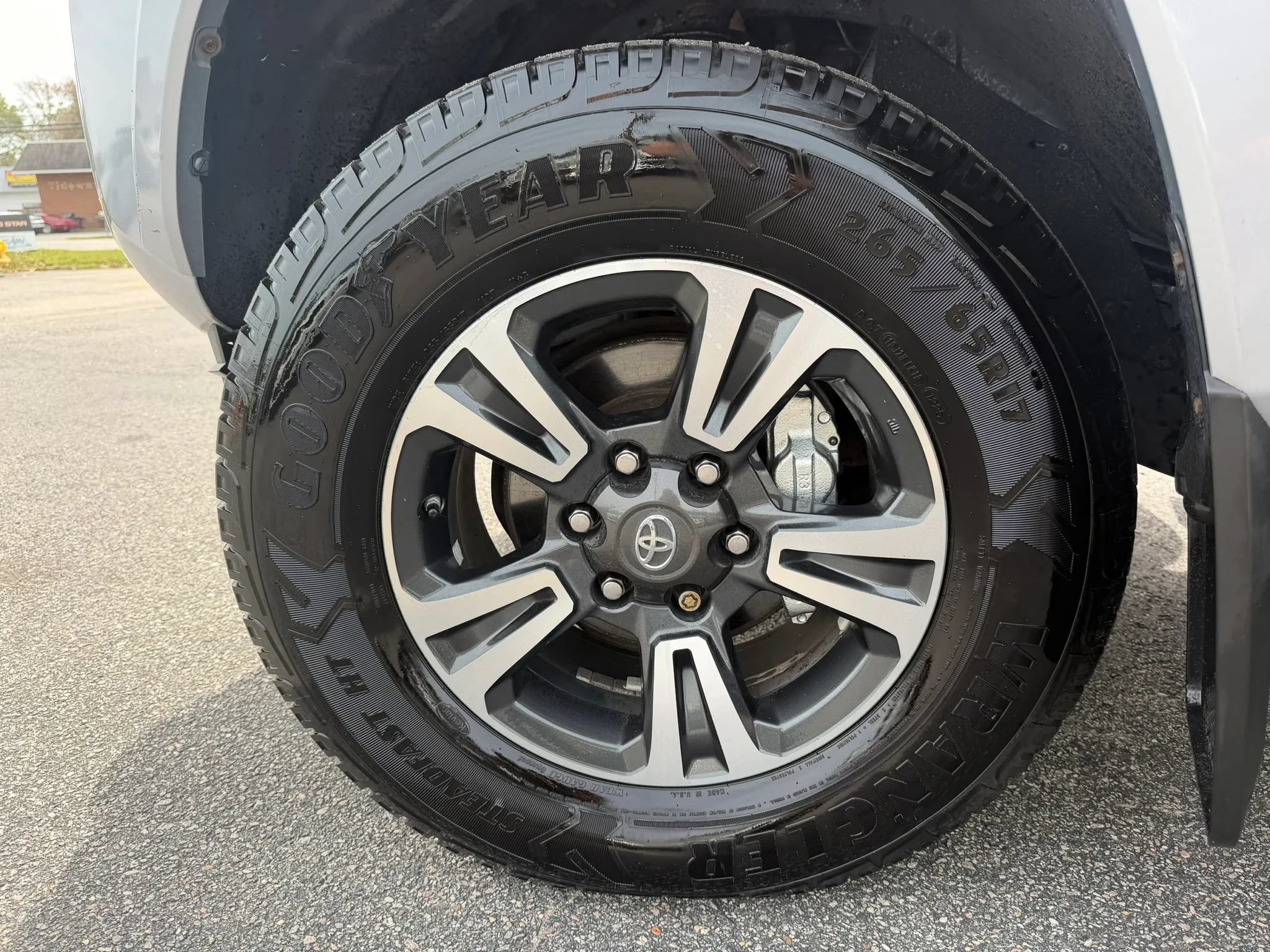 Used 2017 Toyota Tacoma TRD Sport w/ Tow Package AWD/4WD image 34