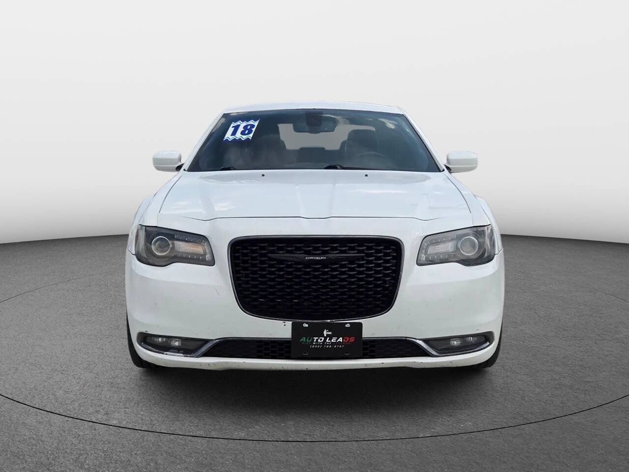 Used 2018 Chrysler 300 S AWD/4WD image 3