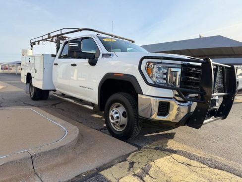 Used 2020 GMC Sierra 3500 4x4 Crew Cab w/ Convenience Package image 3