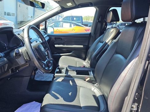 Used 2024 Honda Odyssey Touring image 6