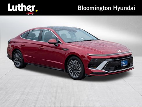 Certified 2026 Hyundai Sonata SEL FWD image 1