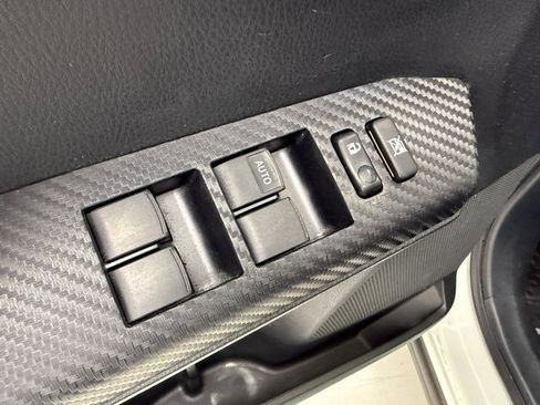 Used 2015 Toyota RAV4 LE image 28