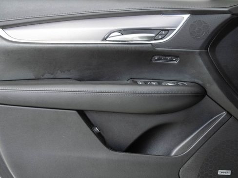 Used 2019 Cadillac XT5 Premium Luxury AWD/4WD image 6