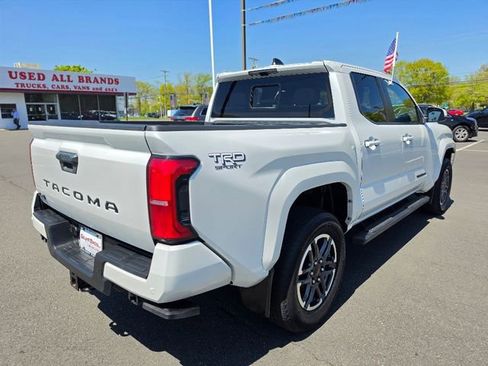 Used 2024 Toyota Tacoma TRD Sport w/ TRD Sport Upgrade Package AWD/4WD image 7