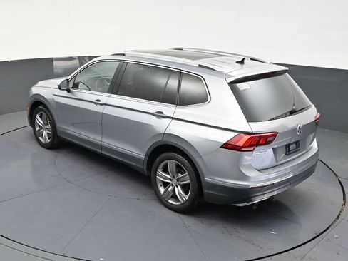 Used 2021 Volkswagen Tiguan SEL FWD image 14
