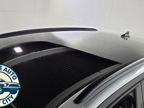 Used 2022 Volkswagen ID.4 Pro S RWD image 10