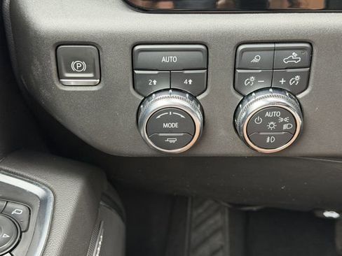 Used 2022 GMC Sierra 1500 Elevation w/ Elevation Premium Package AWD/4WD image 21