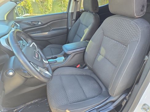 Used 2018 GMC Acadia SLE image 15