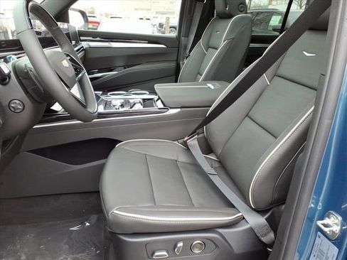 New 2026 Cadillac Escalade Sport w/ LPO, ONYX Package image 5