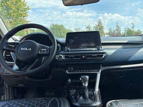 Used 2023 Kia Seltos S w/ Navigation Package AWD/4WD image 20