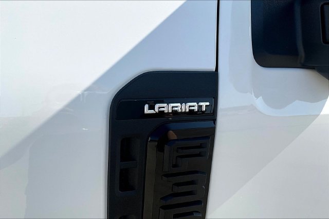 Used 2024 Ford F350 Lariat w/ Tremor Off-Road Package AWD/4WD image 25