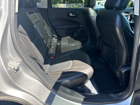 Used 2018 Jeep Compass Limited w/ Navigation Group AWD/4WD image 14