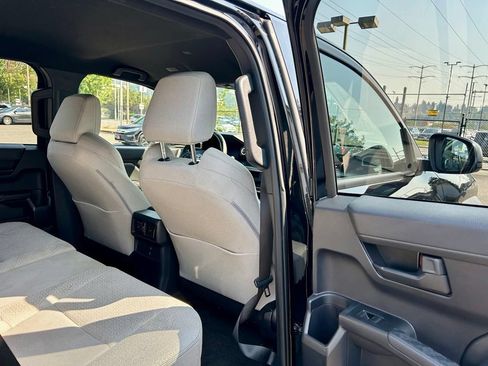 Certified 2025 Toyota 4Runner SR5 AWD/4WD image 13