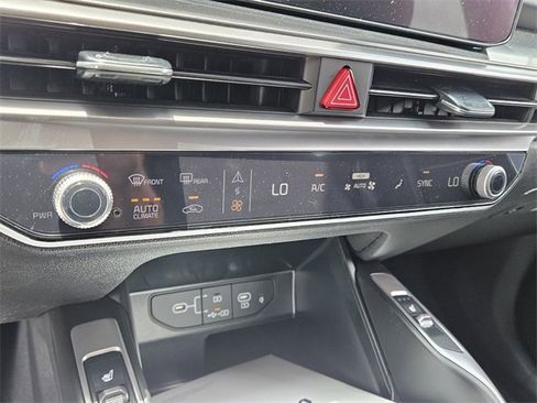 New 2025 Kia Sorento S w/ Panoramic Sunroof Package image 19