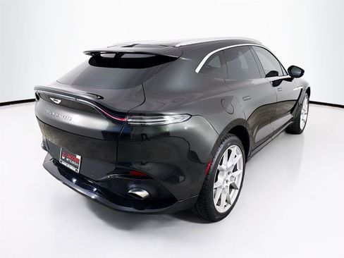Used 2021 Aston Martin DBX image 7