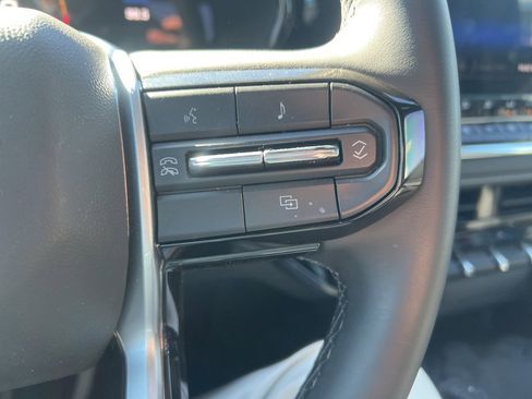 Used 2024 Chevrolet Colorado LT w/ LT Convenience Package II image 24