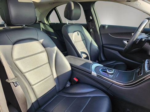 Used 2017 Mercedes-Benz C 300 4MATIC Sedan image 23