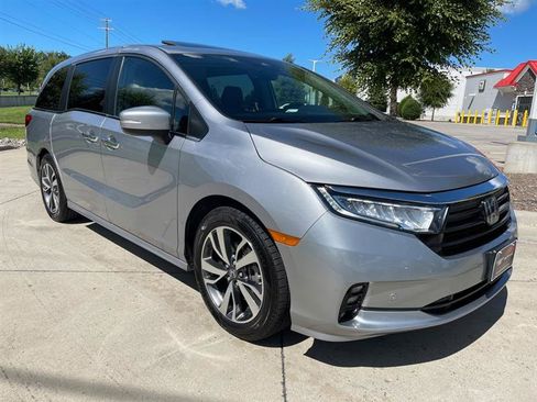 Used 2021 Honda Odyssey Touring image 4