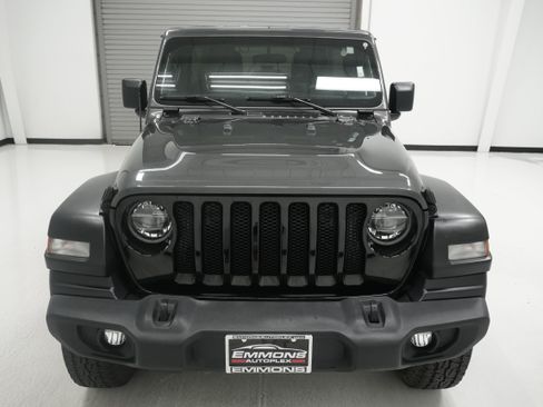 Used 2020 Jeep Wrangler Unlimited Sport AWD/4WD image 2