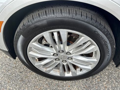 Certified 2018 Cadillac XT5 Premium Luxury image 8