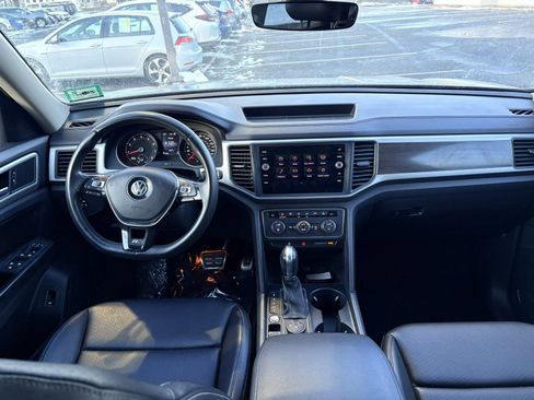 Used 2018 Volkswagen Atlas SE w/ R-Line Package image 28