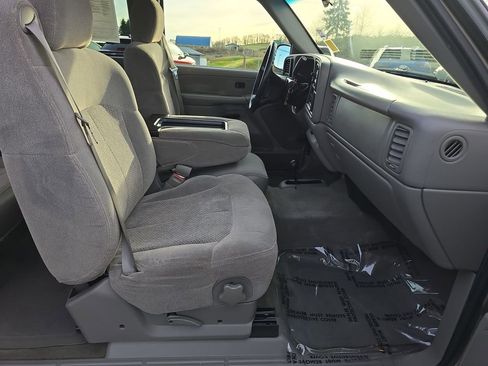 Used 2000 Chevrolet Silverado 1500 LS image 24