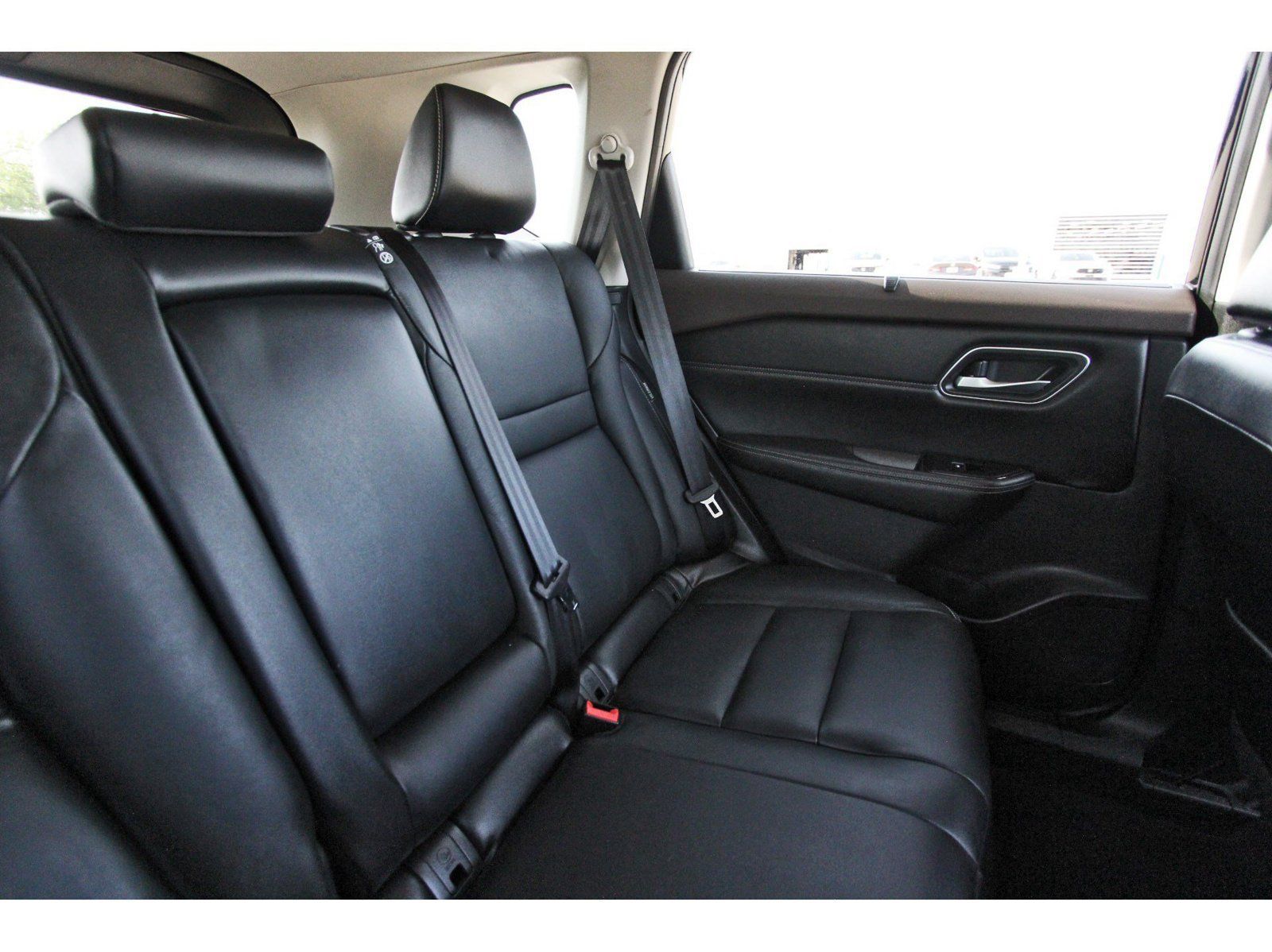 Used 2021 Nissan Rogue SL FWD image 13