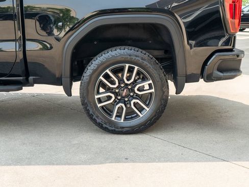 Used 2023 GMC Sierra 1500 AT4 w/ AT4 Premium Package AWD/4WD image 32