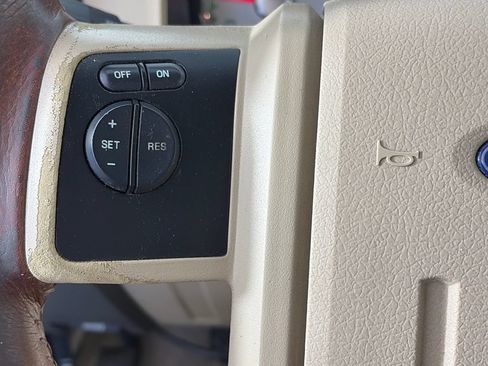 Used 2010 Ford F250 4x4 Crew Cab Super Duty image 17