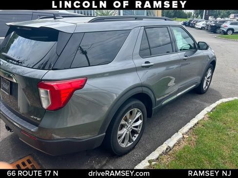 Used 2022 Ford Explorer XLT w/ Equipment Group 202A AWD/4WD image 7