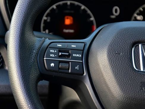 Used 2024 Honda CR-V LX image 18