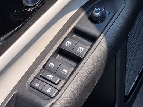 Used 2022 Jeep Compass Limited w/ Elite Group image 21