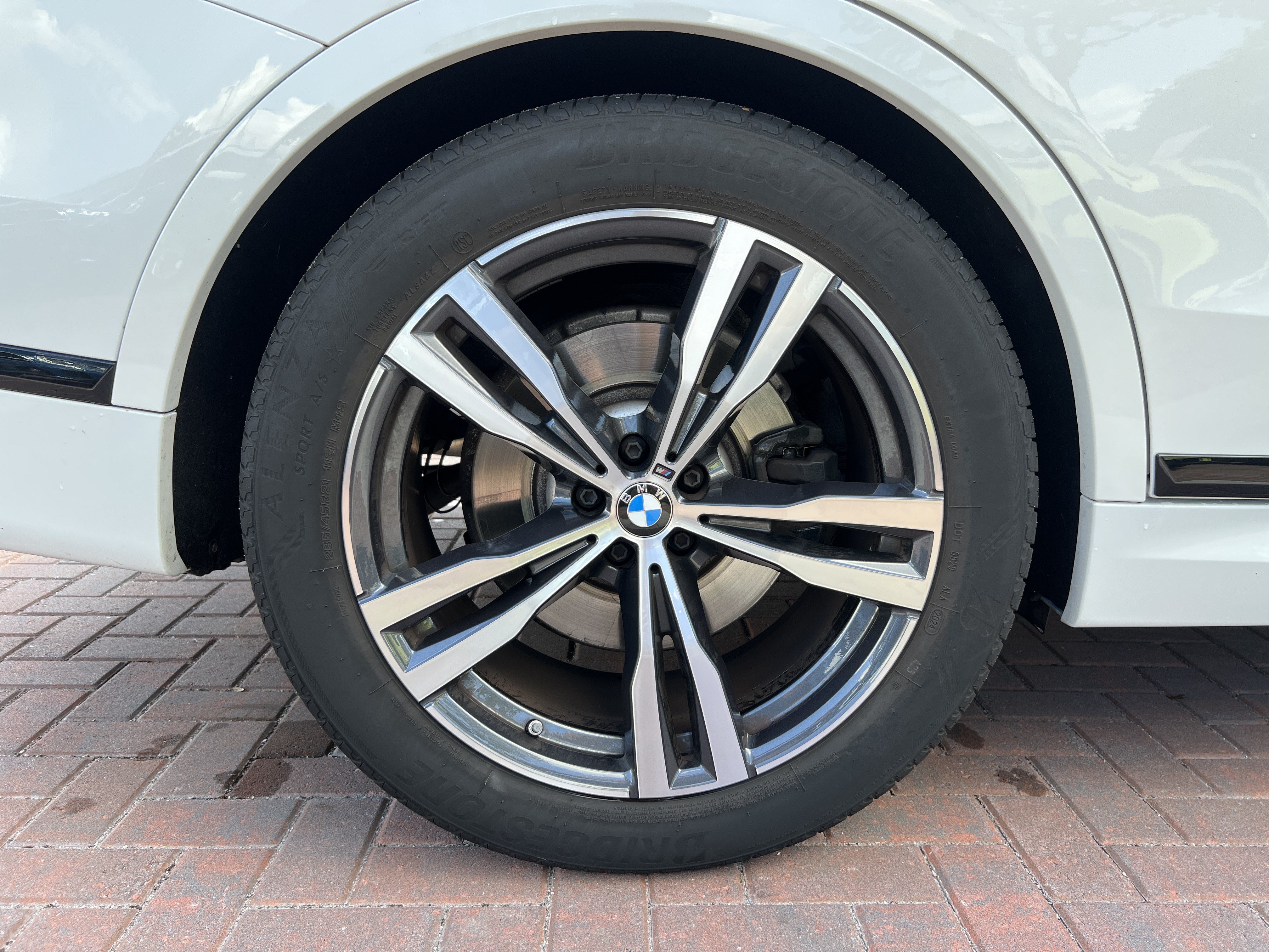 Certified 2025 BMW X7 xDrive40i AWD/4WD image 13