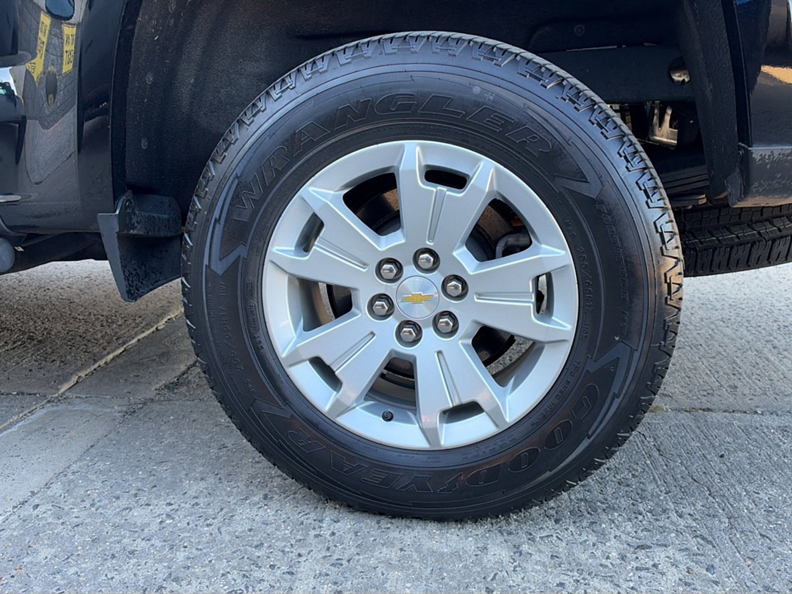Used 2022 Chevrolet Colorado LT w/ Safety Package AWD/4WD image 44