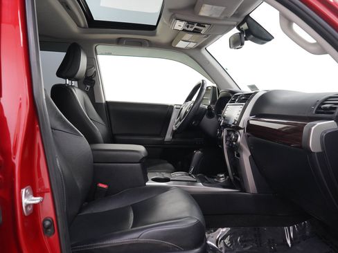 Used 2021 Toyota 4Runner Limited AWD/4WD image 12