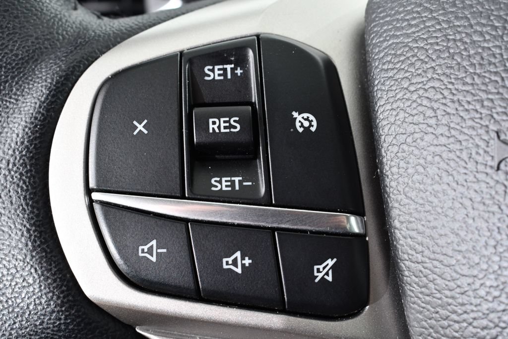 Used 2024 Ford Explorer XLT w/ Equipment Group 202A AWD/4WD image 33