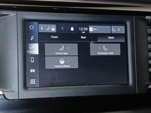 Used 2023 Chrysler Voyager LX image 24