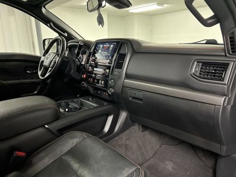 Used 2021 Nissan Titan PRO-4X w/ Pro-4x Convenience Package AWD/4WD image 30