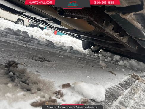 Used 2014 Cadillac Escalade Luxury image 34