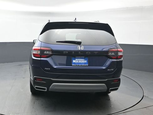 Certified 2023 Honda Pilot Elite image 5