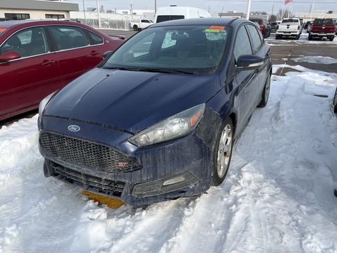 Used 2017 Ford Focus ST image 3
