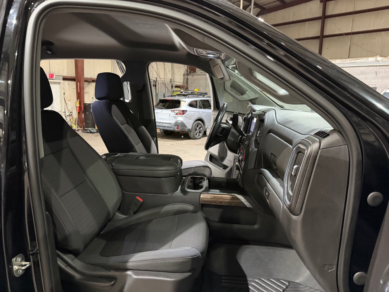 Used 2020 Chevrolet Silverado 1500 LT Trail Boss AWD/4WD image 26