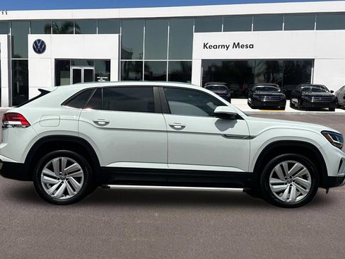Used 2023 Volkswagen Atlas Cross Sport SE AWD/4WD image 3