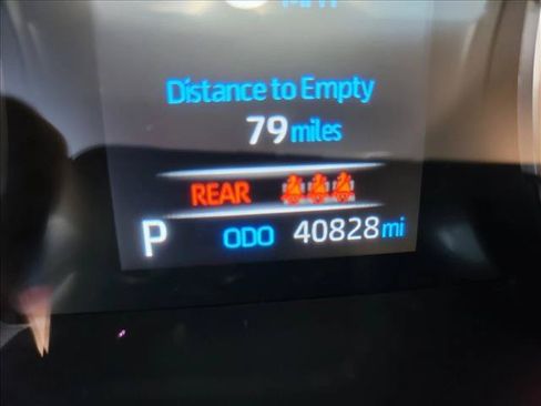 Used 2022 Toyota RAV4 XLE w/ Convenience Package FWD image 19