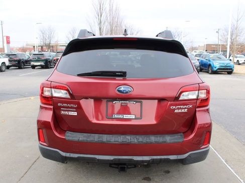 Used 2017 Subaru Outback 2.5i Premium image 8