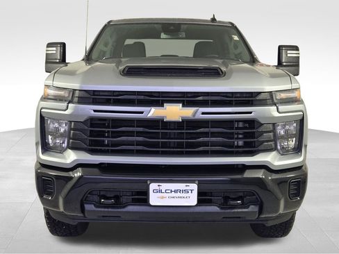 Used 2024 Chevrolet Silverado 2500 Custom w/ Custom Value Package AWD/4WD image 2